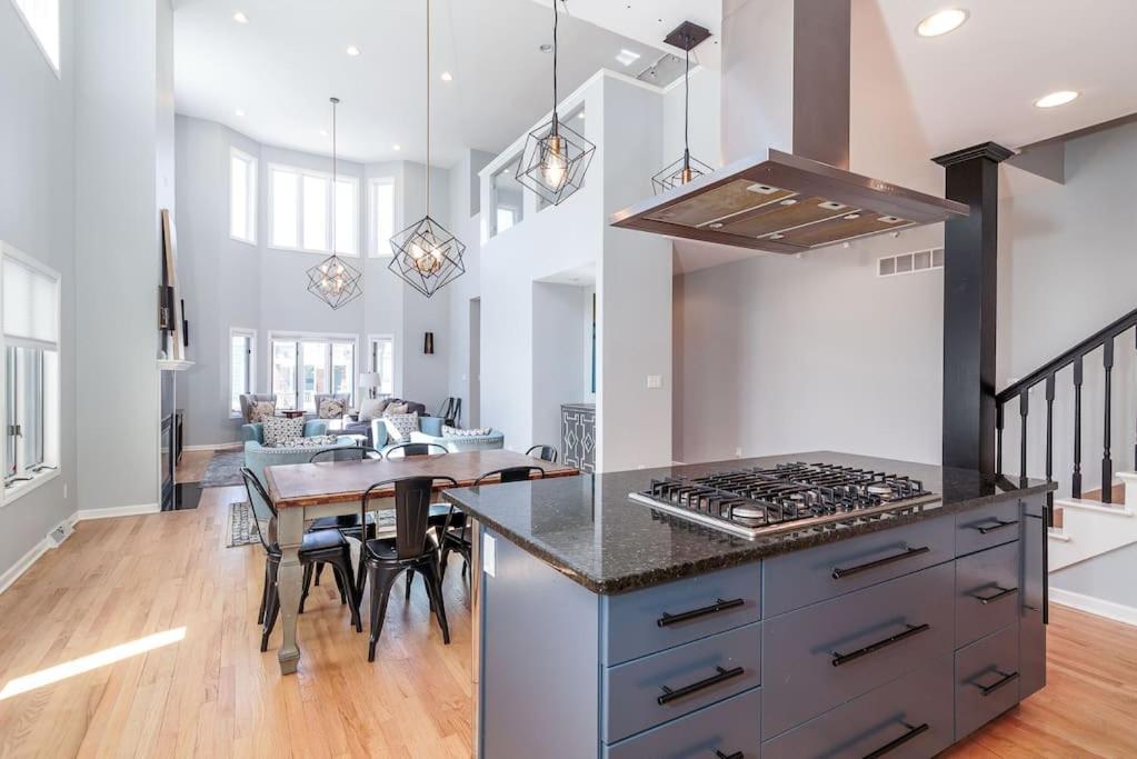 Eclectic Stylish And Cozy Milwaukee Unit Villa Luaran gambar